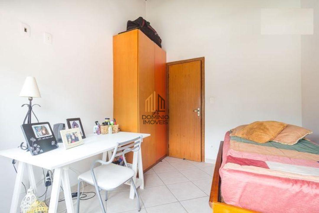 Casa à venda com 3 quartos, 400m² - Foto 7