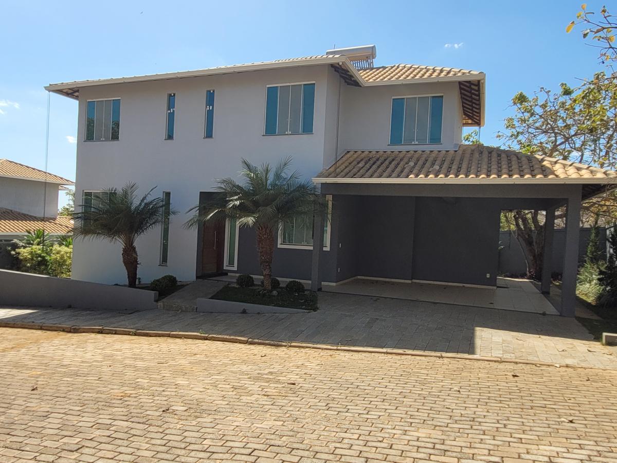 Casa de Condomínio à venda com 4 quartos, 400m² - Foto 2