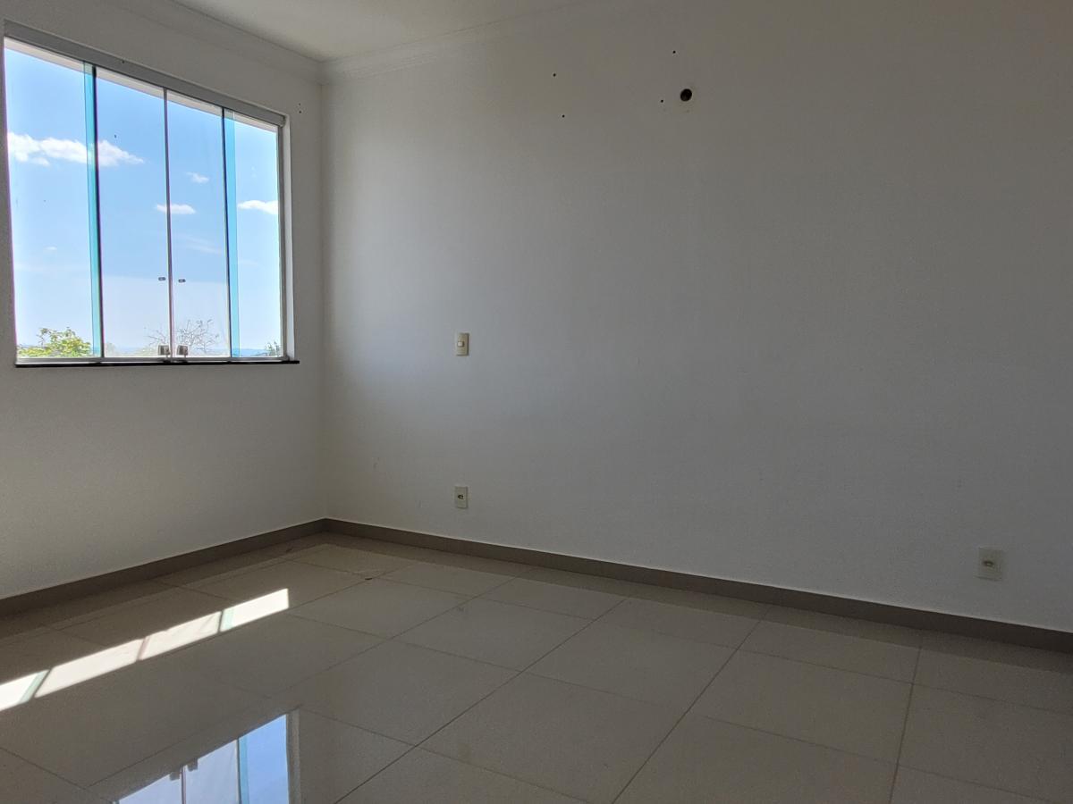 Casa de Condomínio à venda com 4 quartos, 400m² - Foto 25