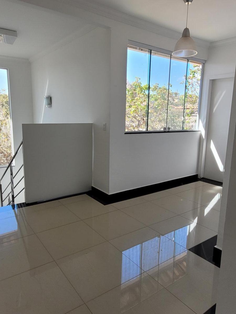 Casa de Condomínio para alugar com 4 quartos, 400m² - Foto 21