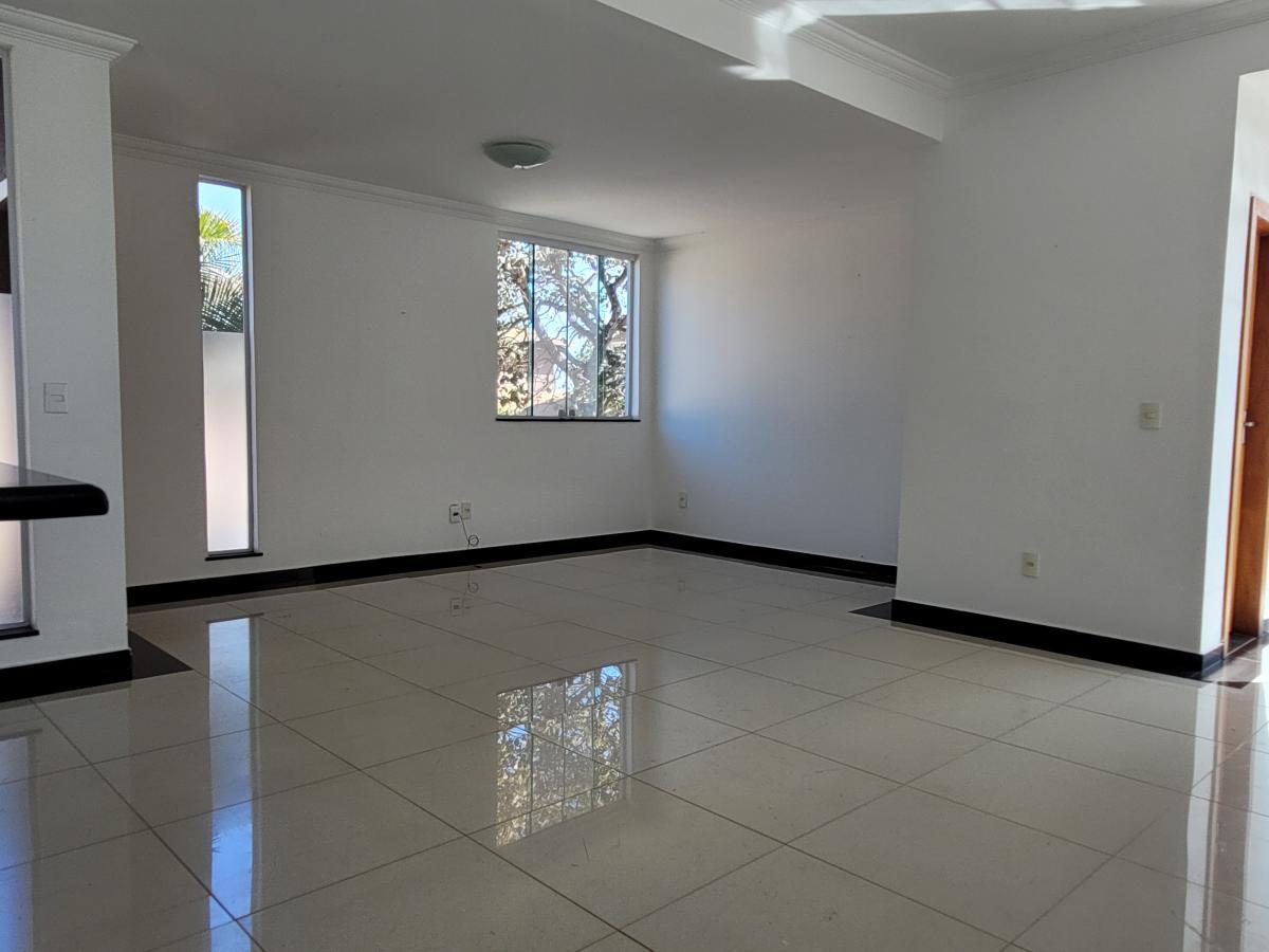 Casa de Condomínio para alugar com 4 quartos, 400m² - Foto 8