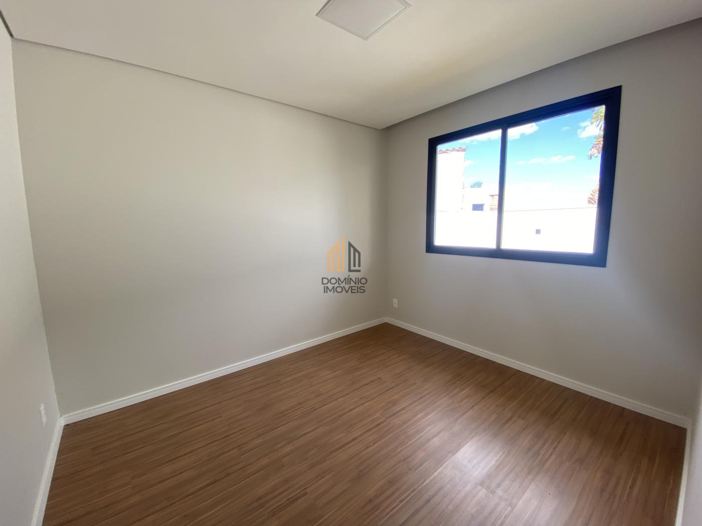 Casa à venda com 4 quartos, 420m² - Foto 17