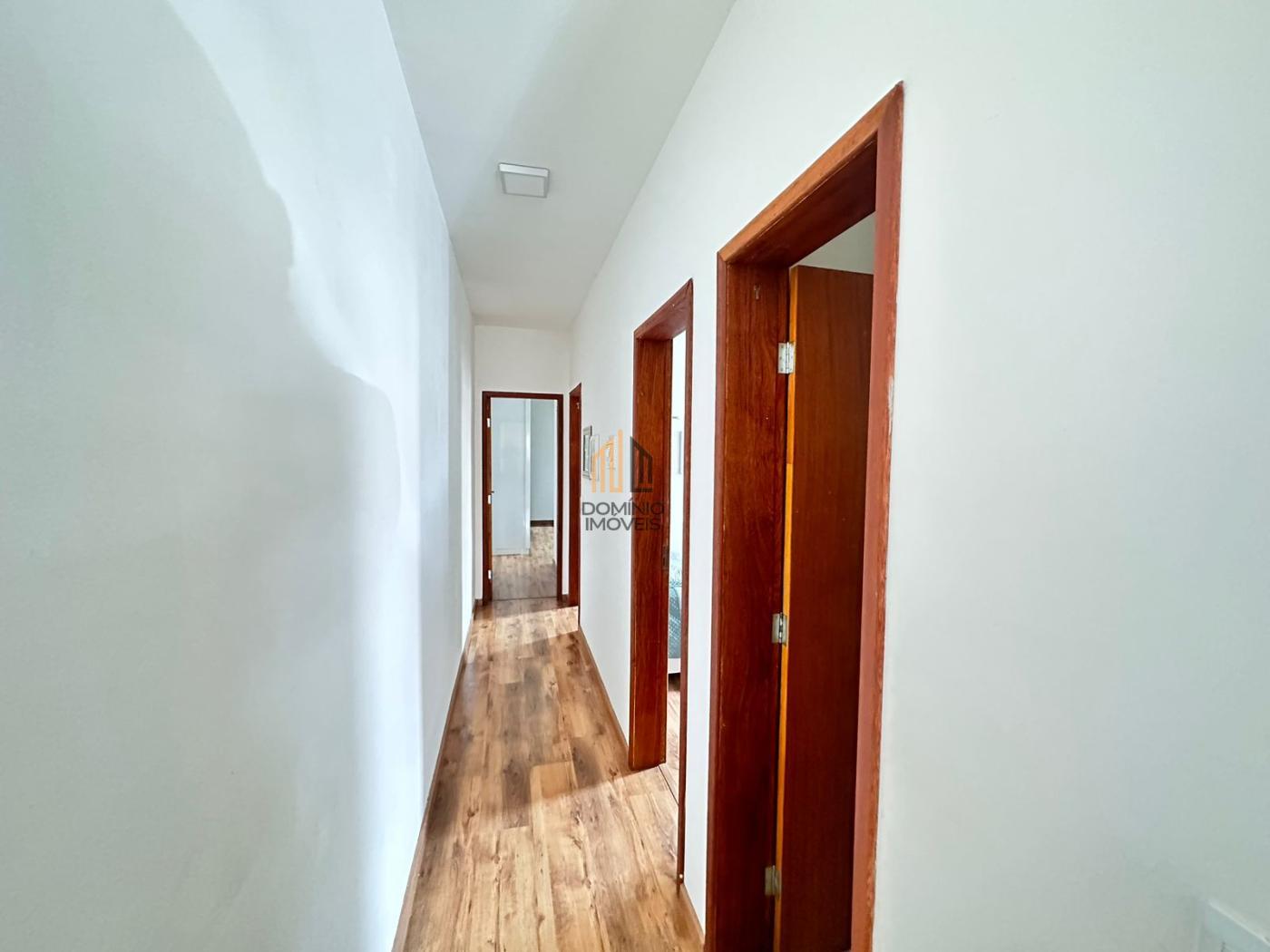 Casa à venda com 3 quartos, 259m² - Foto 9