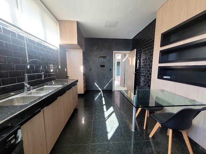 Casa de Condomínio para alugar com 4 quartos, 1000m² - Foto 16